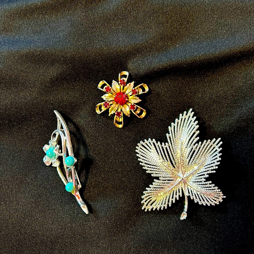 3 Pins
